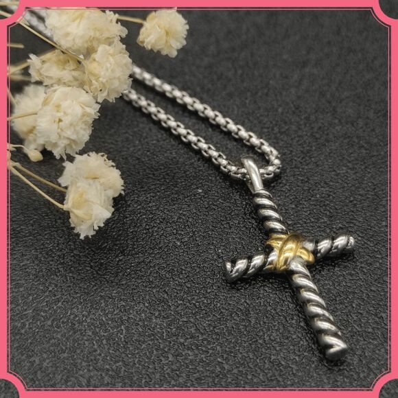 💓💓💓💓💓💓NEW Small Cross Necklace💓💓💓💓 - Picture 2 of 6